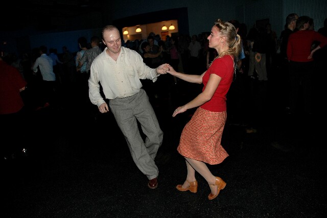 min 2004 10 09 Swing Fous 152